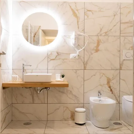 Apartment The Rent - Elegant Five-bedrooms Near Colosseo *
