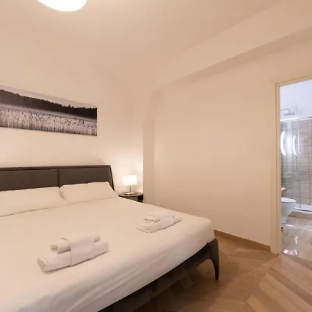 The Rent - Elegant Five-bedrooms Near Colosseo * Rome